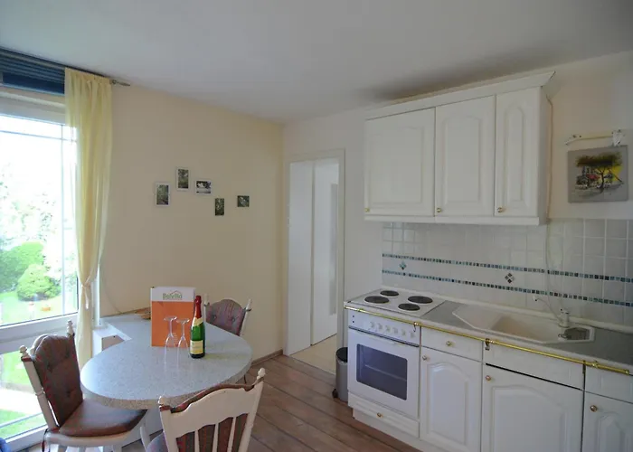 Schoenow Forest شقة