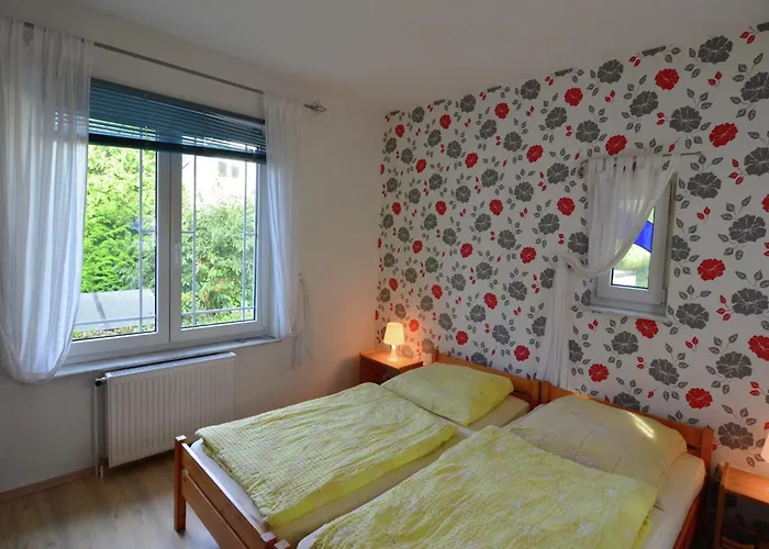 Schoenow Forest * برناو باي برلين