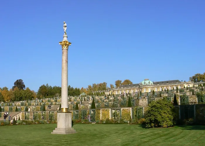 Schoenow Forest * برناو باي برلين